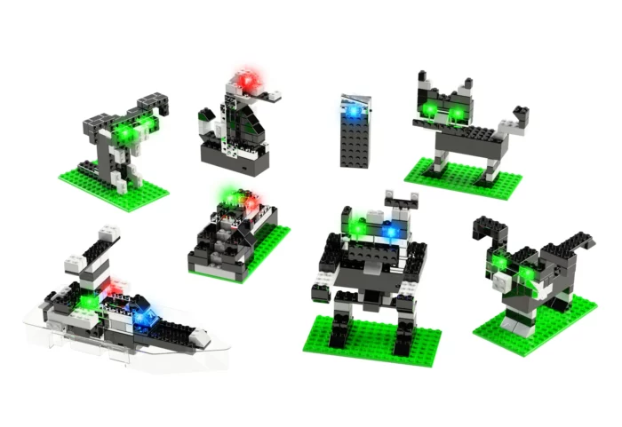 E-Blox Story Blox™ 2-in-1 Classroom Set - Image 12